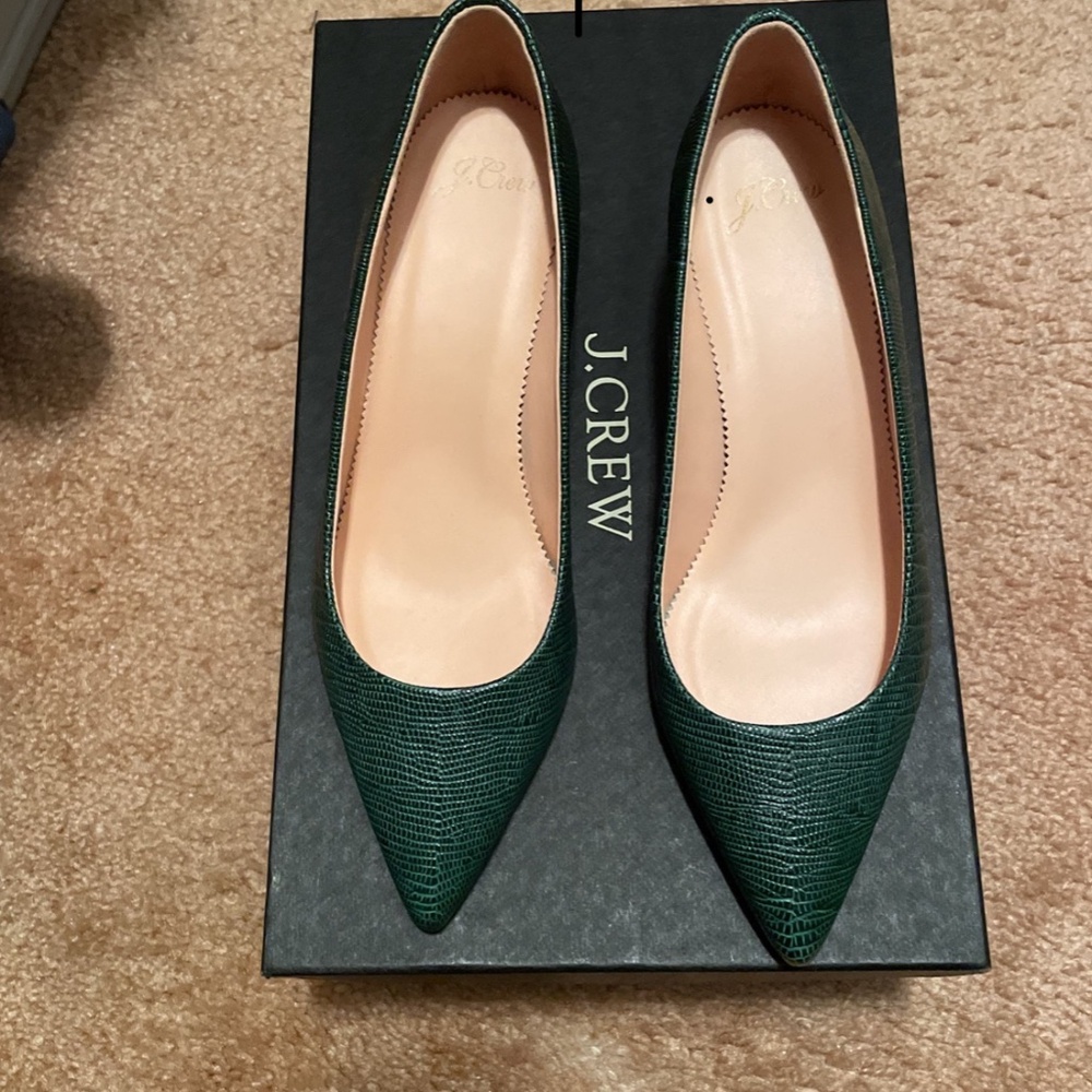 Women Shoes Green Size 8